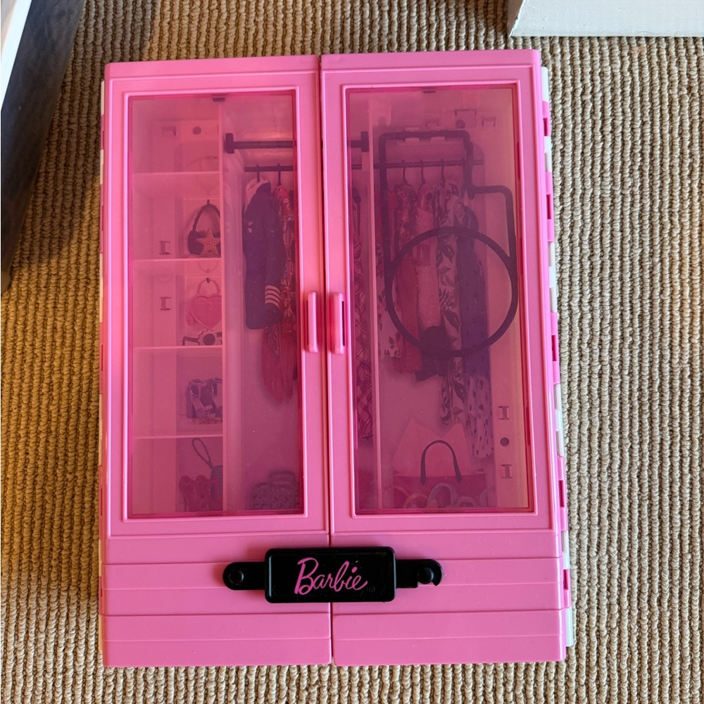 Barbie Pink Wardrobe Closet